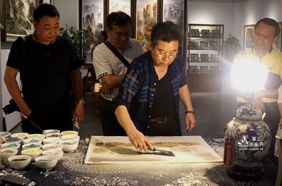 張家界砂石畫亮相中國(深圳)文博會 - 張家界新聞網