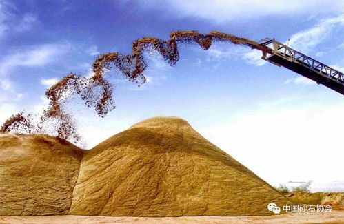 胡幼奕會(huì)長(zhǎng) 正確認(rèn)識(shí)砂石產(chǎn)品和砂石行業(yè)